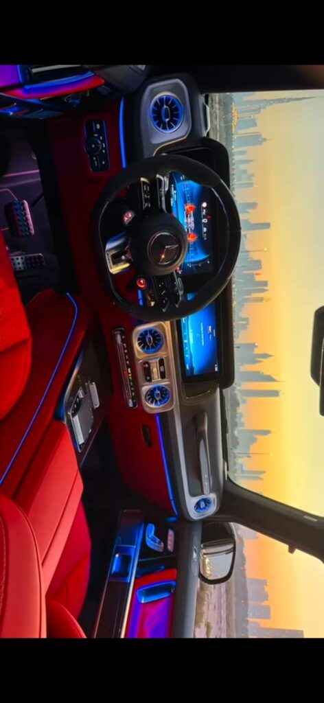 Mercedes G63 2025 dashboard and infotainment