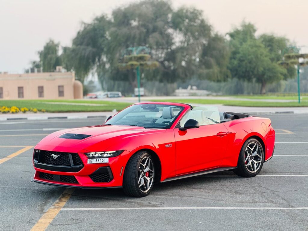 Rent Mustang GT V8 Cabrio Dubai – Side Profile