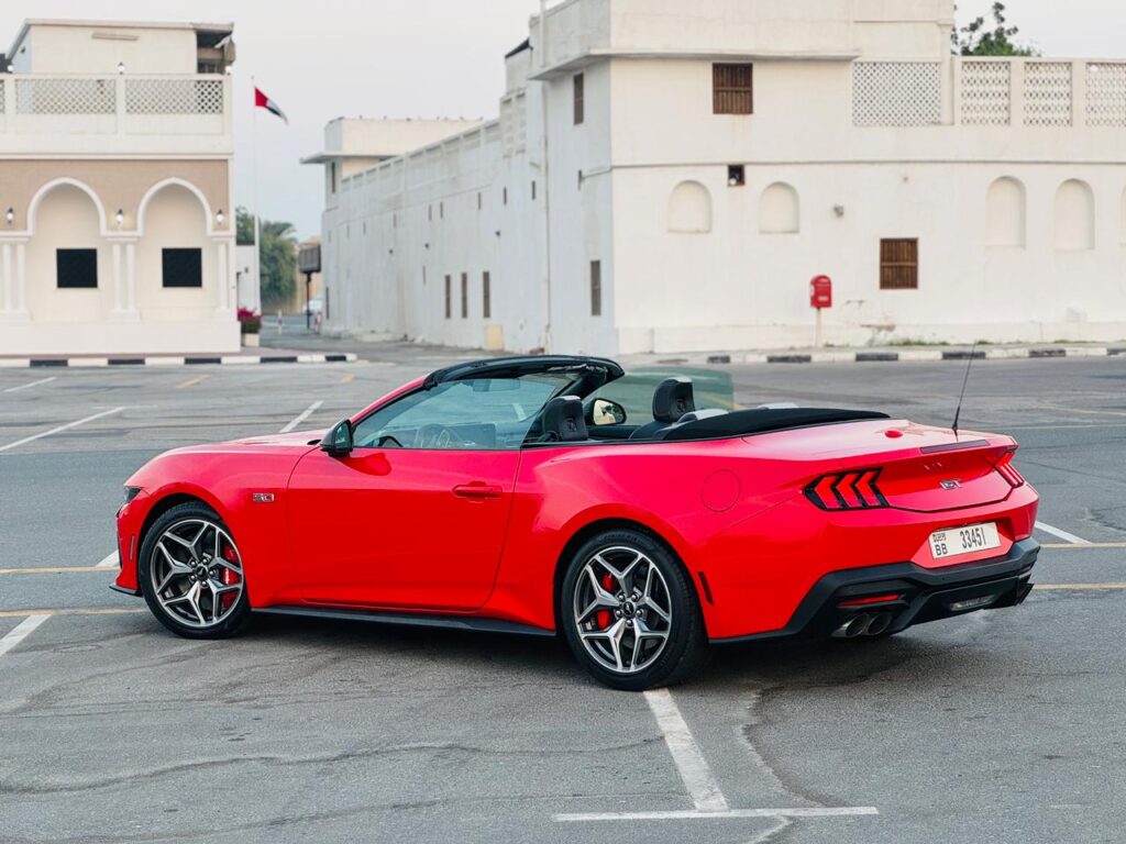 Rent Mustang GT V8 Cabrio Dubai – Side Profile