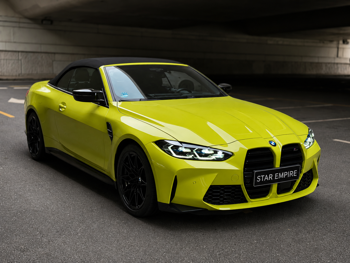 BMW M4 YELLOW