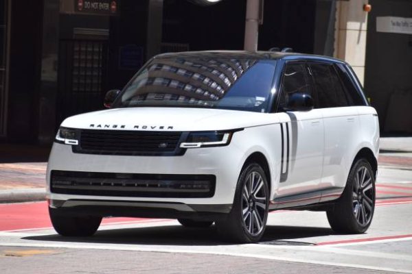 Rent Range Rover Dubai